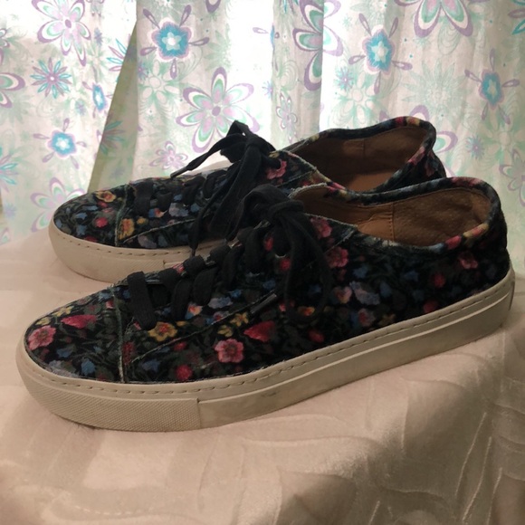 Velvety Floral Sneakers Sz 8 - Picture 5 of 9